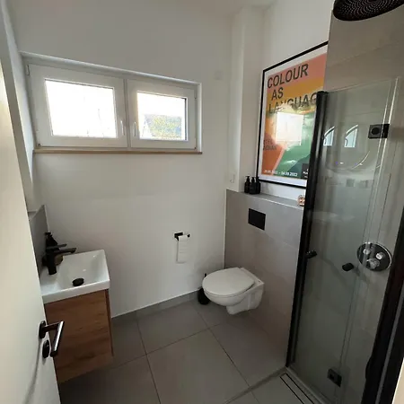 Moderne Doppelhaushaelfte Mit 3 Schlafzimmern Nahe Scharmuetzelsee - Perfekt Fuer Urlaub & Laengere Aufenthalte